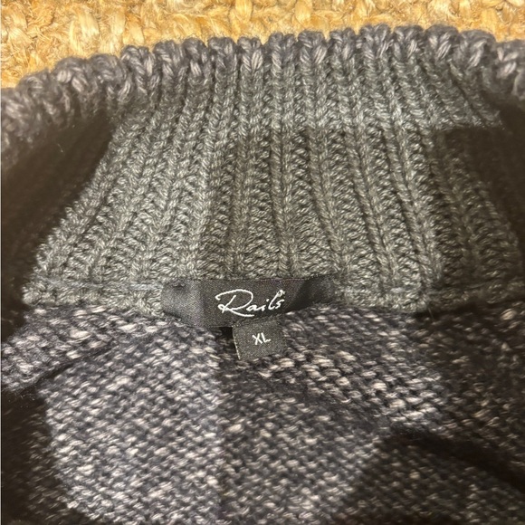 Rails men’s three button grey marled sweater size xl - Picture 2 of 6